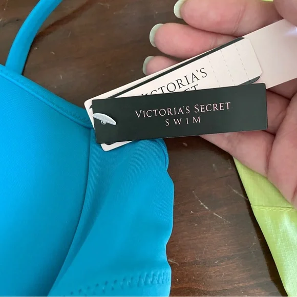 *NWT* VS Swim Top - Picture 9 of 10